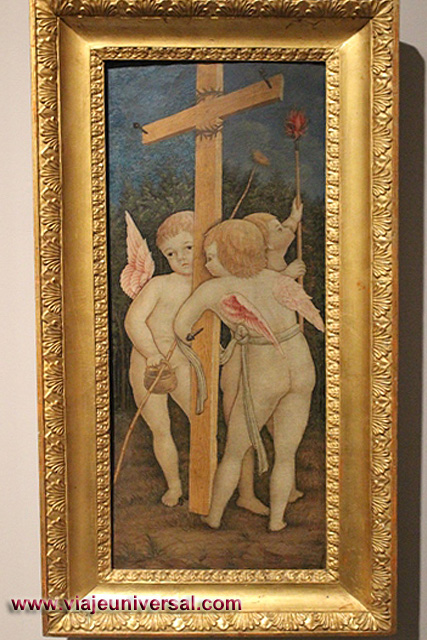Ángel con la cruz y la columna